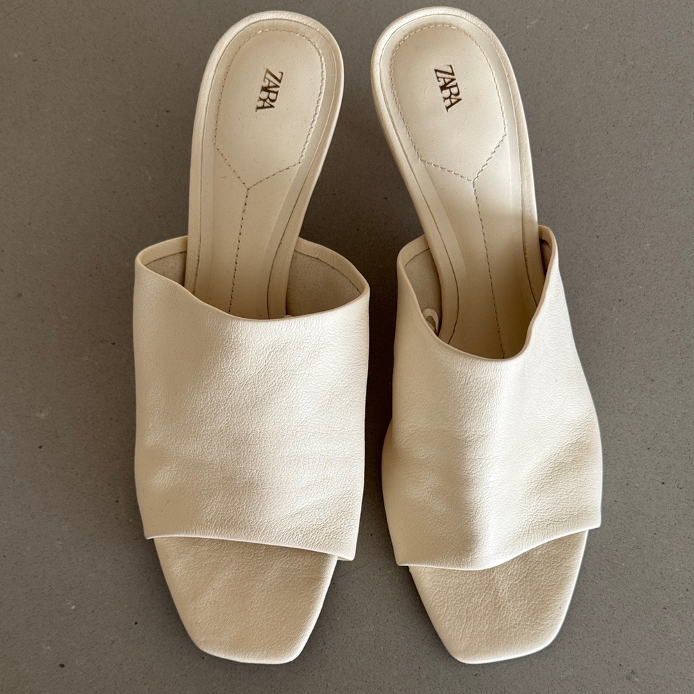 Zara Women's Cream Mules